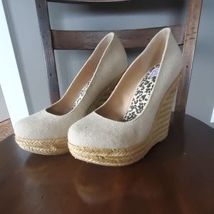 Diva wedges- size 8.5